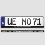 Foto von einem Kennzeichenhalter mit 3D Aufkleber