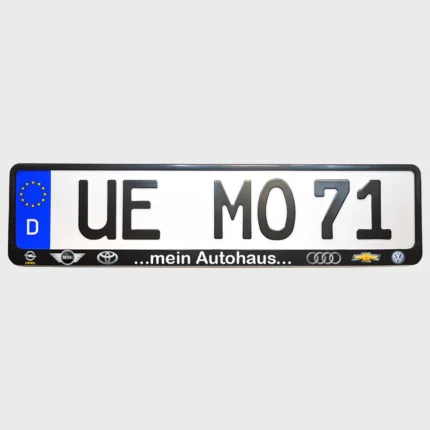 Foto von einem Kennzeichenhalter mit mehrfarbigen Druck